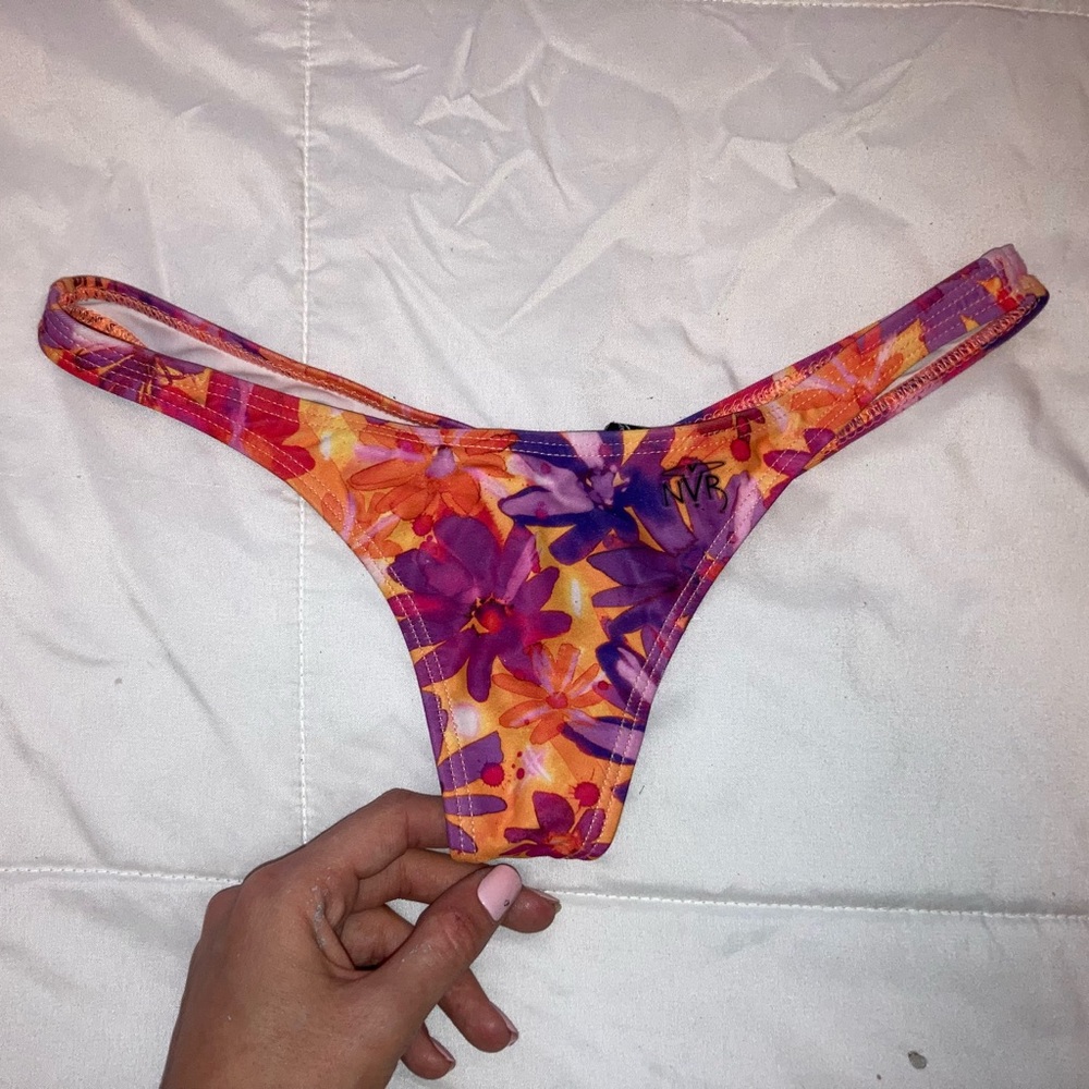 NVR Thong Bikini Bottoms